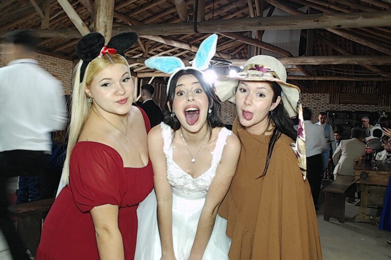 b405f2ad50c24e7593506215a94ec7b4_20250906_211302_cDXvwPf2+2